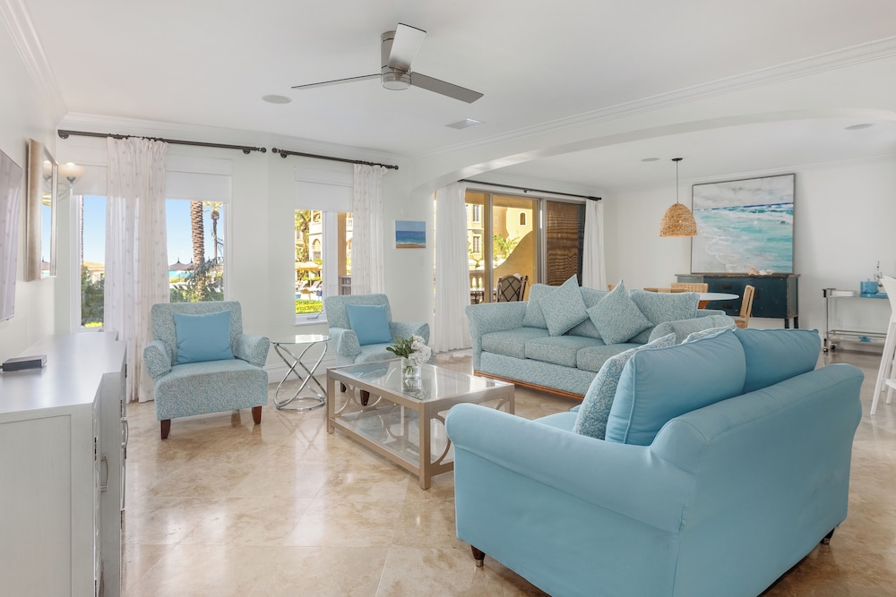 Somerset On Grace Bay 46/76