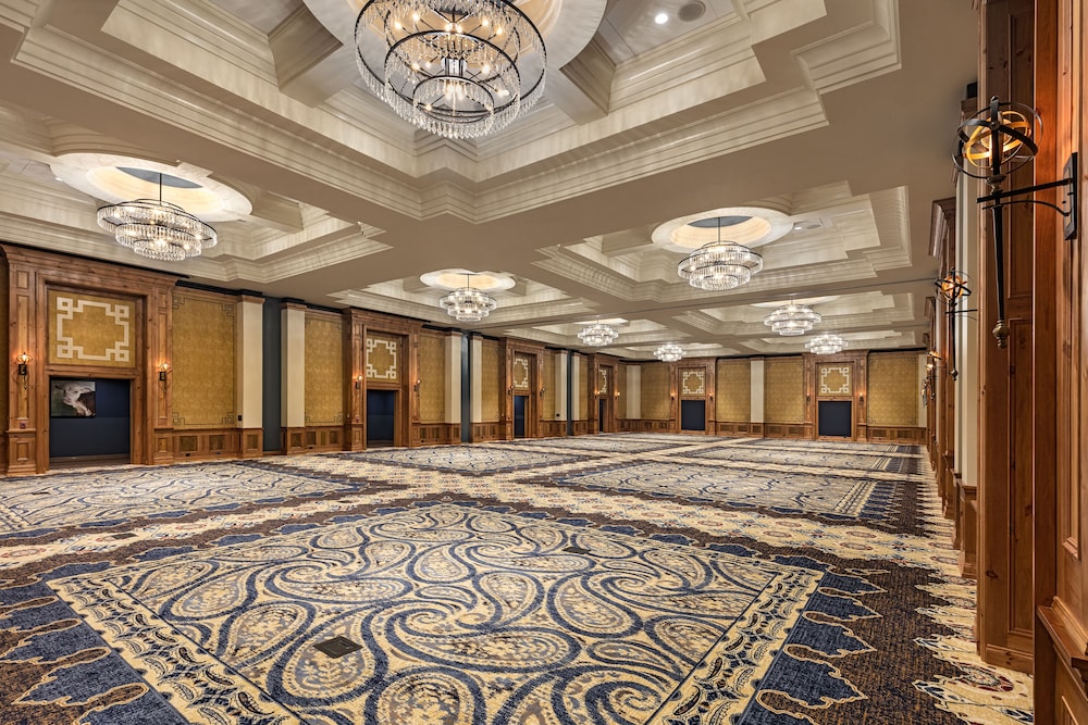 Brownwood Hotel & Spa 6/66