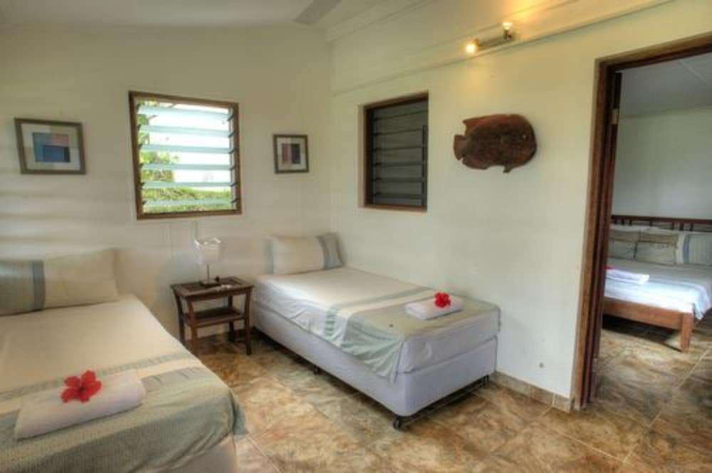 Deco Stop Lodge 11/49