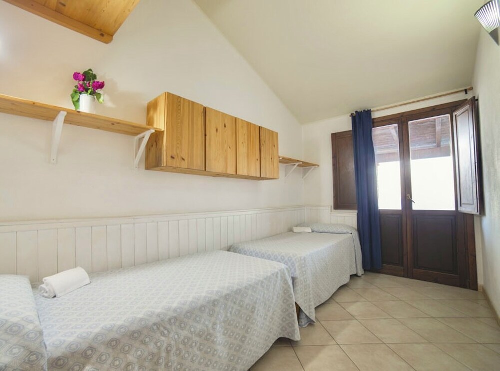 Villaggio Porto Corallo 10/50