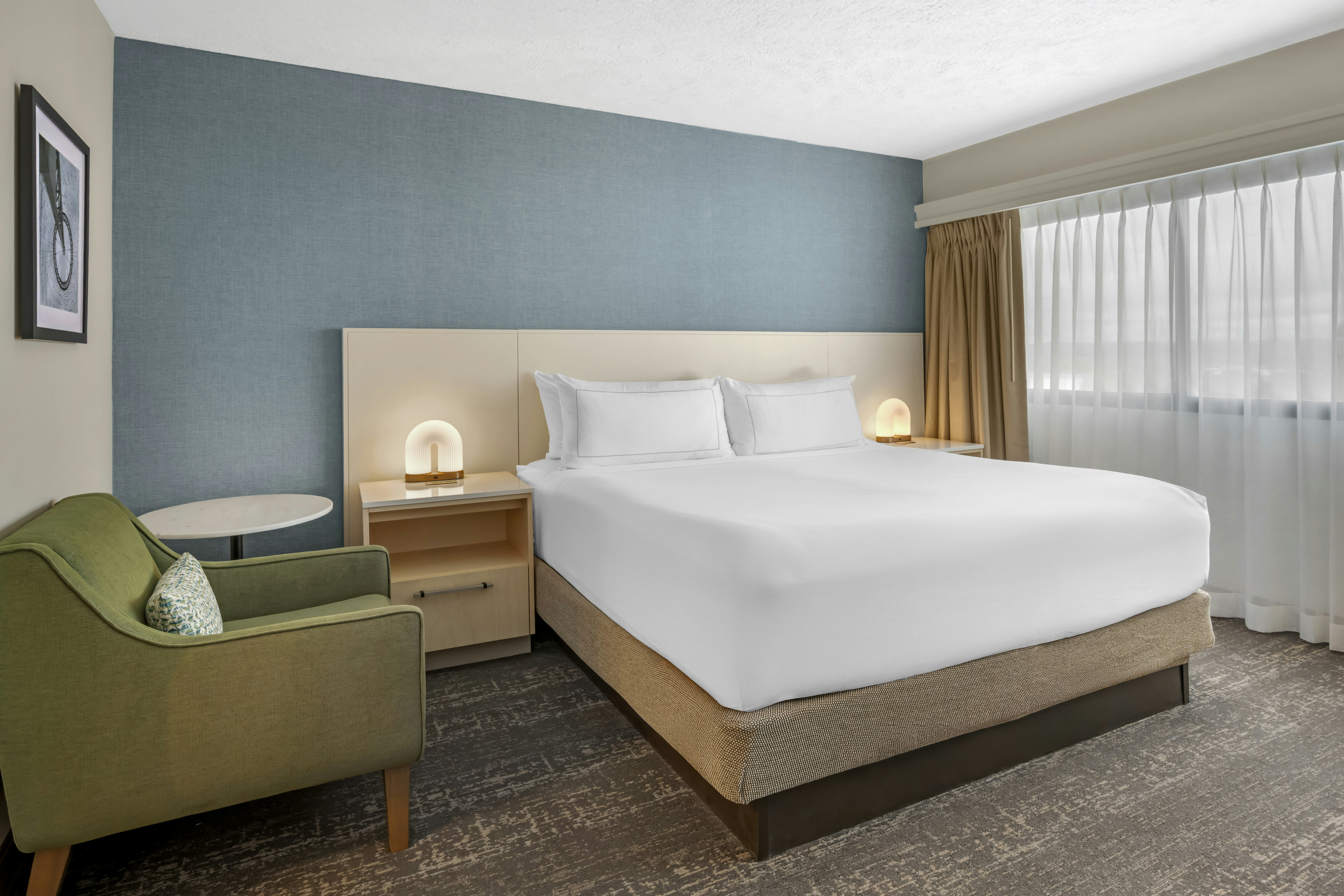 Ambassador, Suite, King Bed