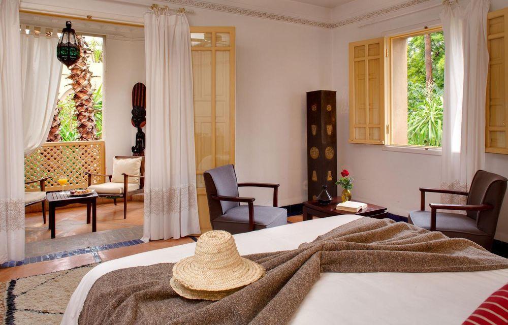 Room, Garden Side