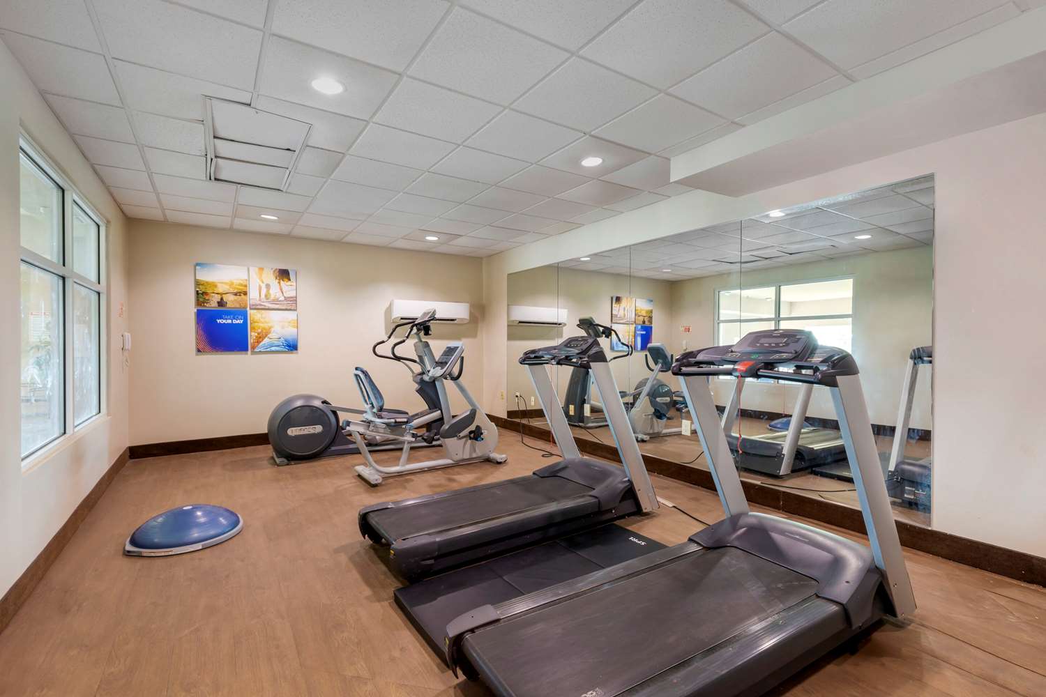 Comfort Inn Suites Denison North Lake Texoma 18/38