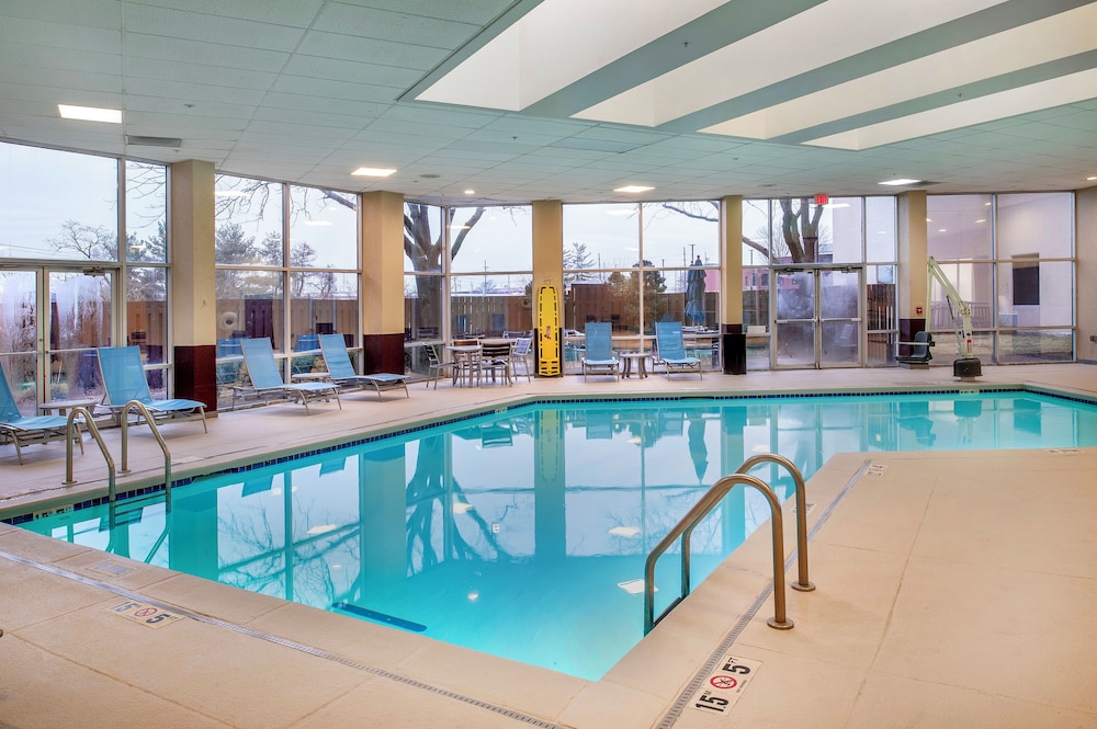 swimming pool spa