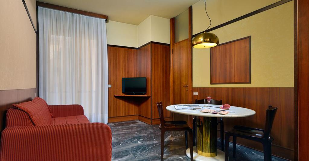 GRAND HOTEL ELITE 44/50