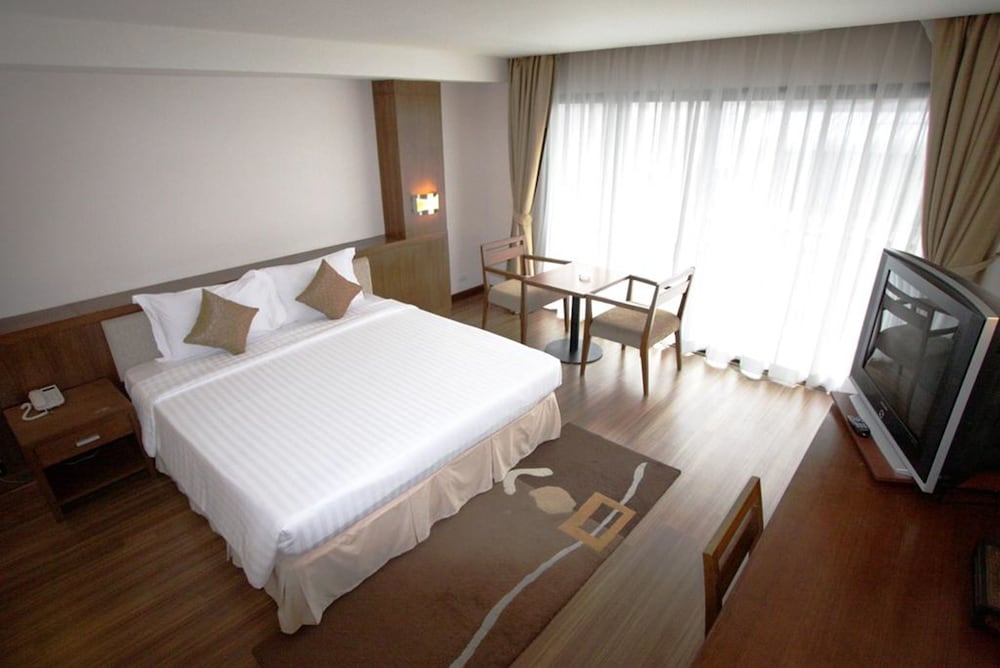 HIRAN RESIDENCE 27/58