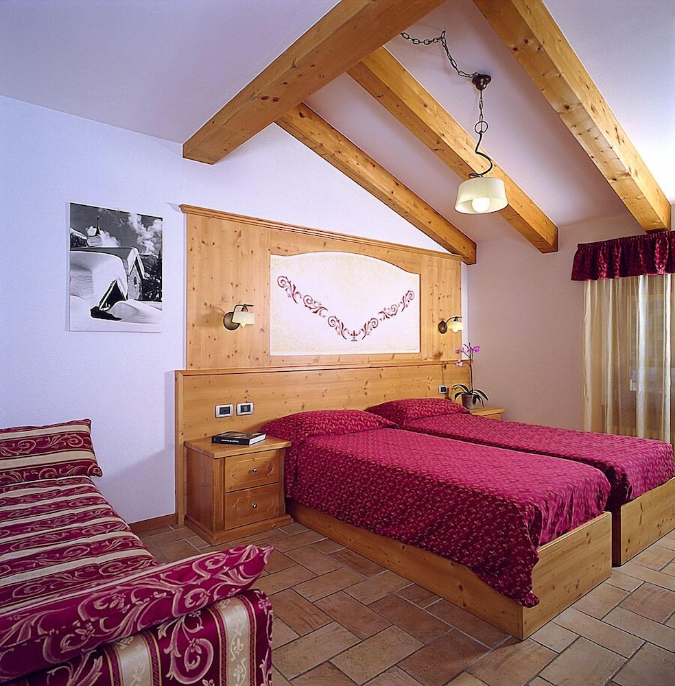 Hotel Ariston 16/70