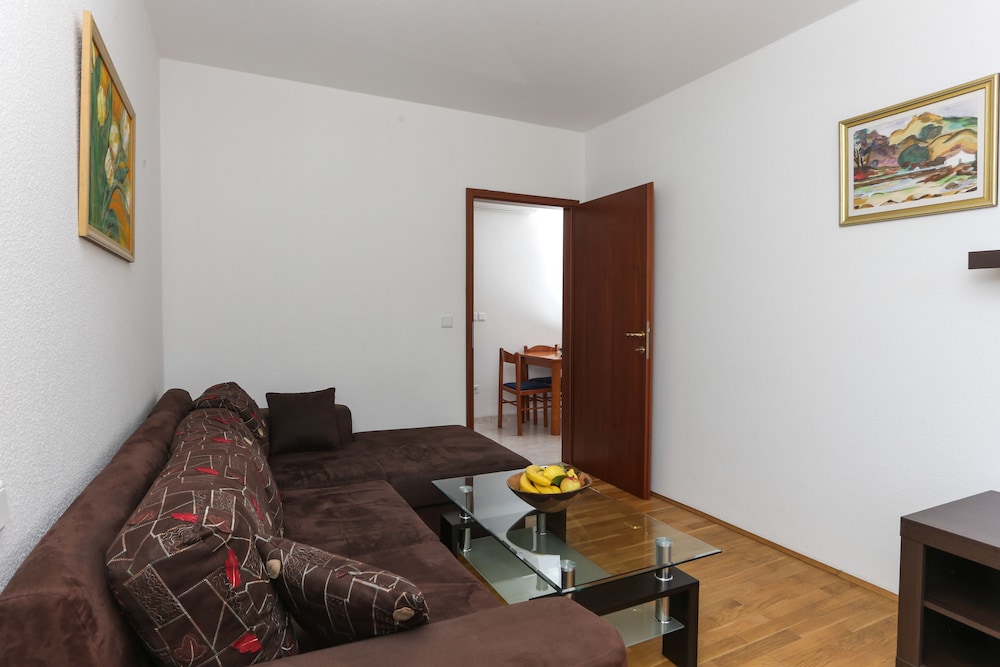 Villa Celenca 32/62