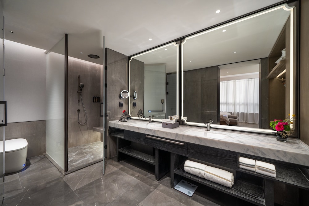 UrCove by HYATT Shenzhen Bay Mixc 52/58