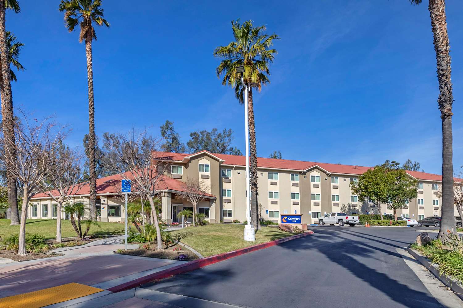 Comfort Inn Fontana, CA 26/26