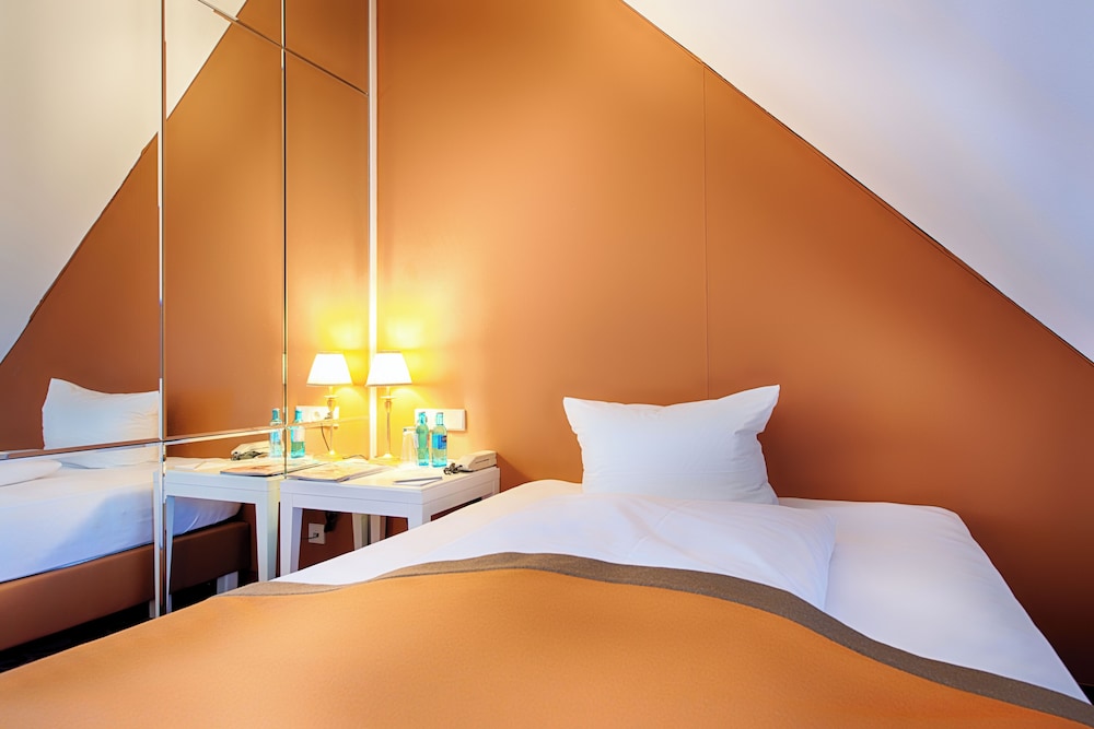 BUSINESS, SINGLE