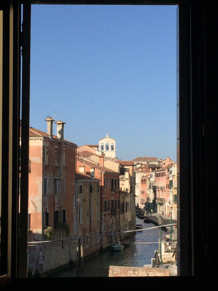 3749 Ponte Chiodo Guest House 32/46