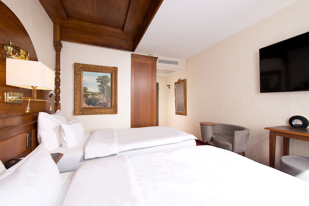 Kings First Class Hotel 22/77