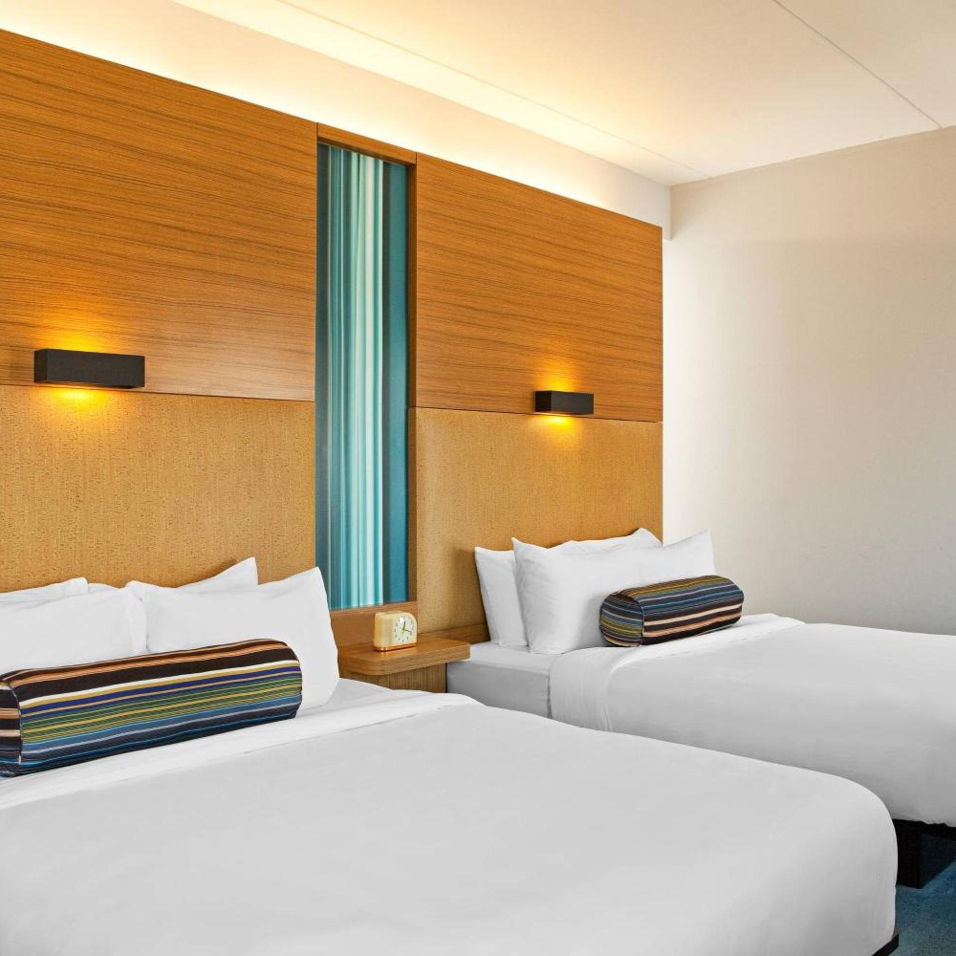Aloft, Guest Room, 2 Queen Beds
