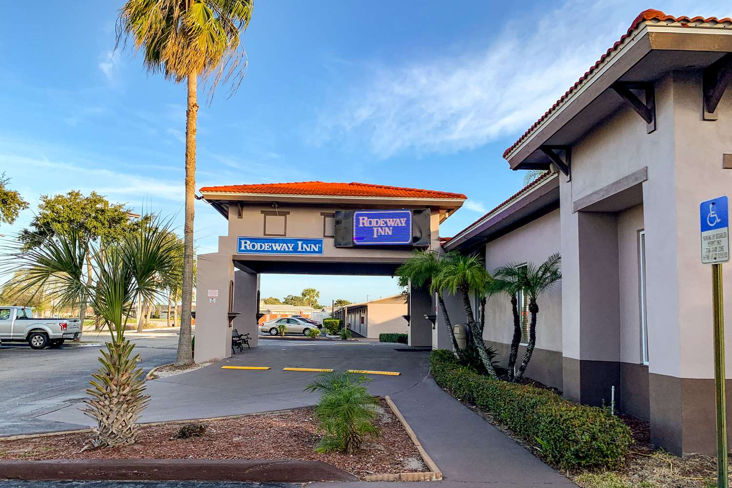 Rodeway Inn Sun City Center 7/46