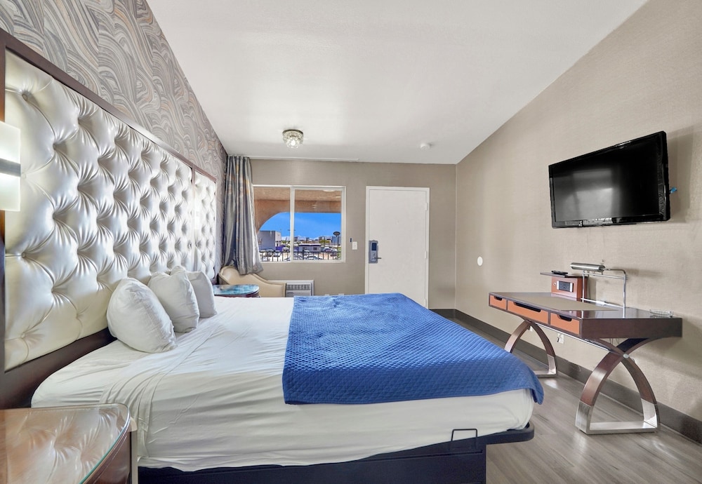 STANDARD, KING BED