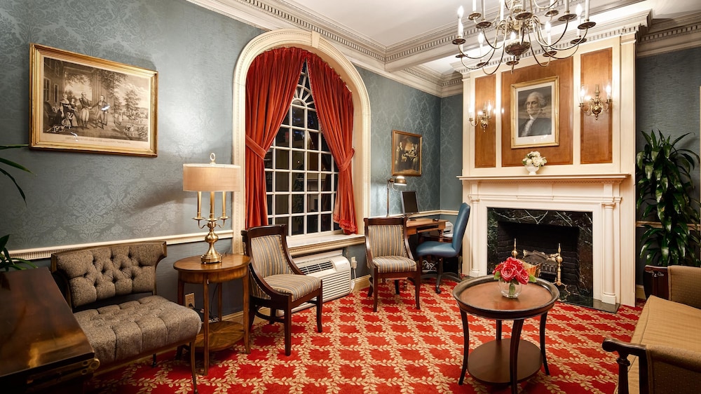 Best Western Plus Morristown Inn 30/40