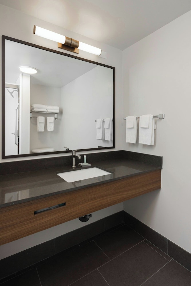 غرفة بسريرين كوين، Fairfield Inn Suites Muskegon Norton Shores 2/6