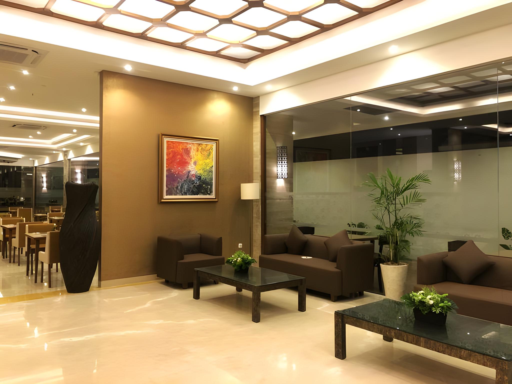 Lynn Hotel Mojokerto 16/28