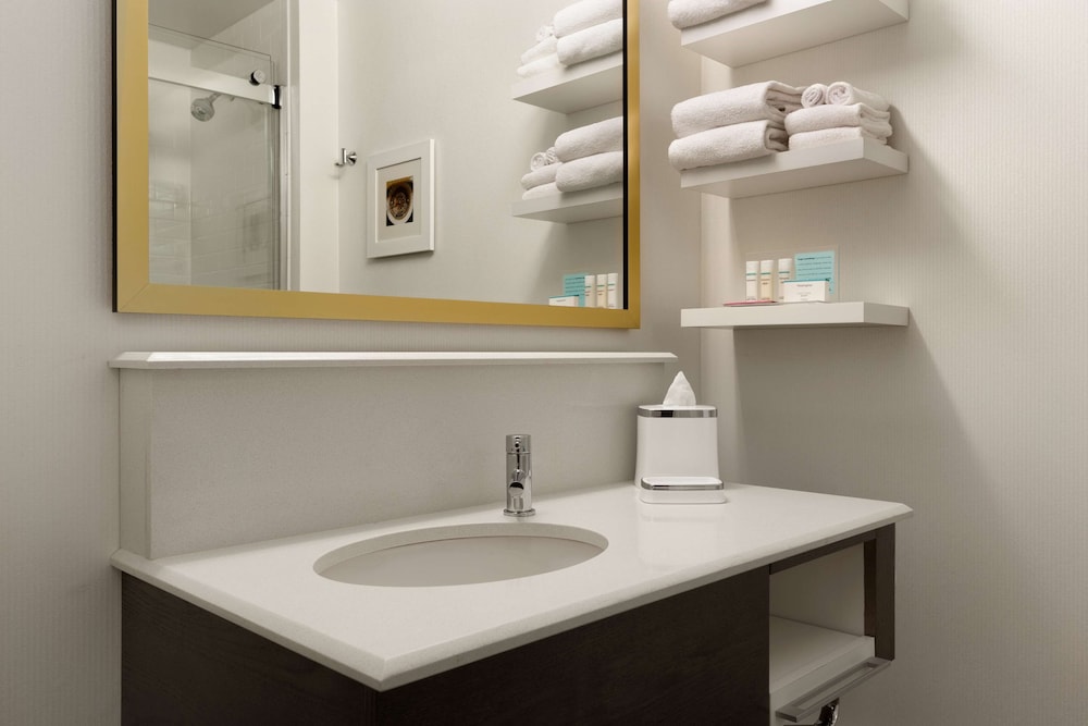 Hampton Inn Chicago Downtown N Loop Michigan Ave Il 23/52