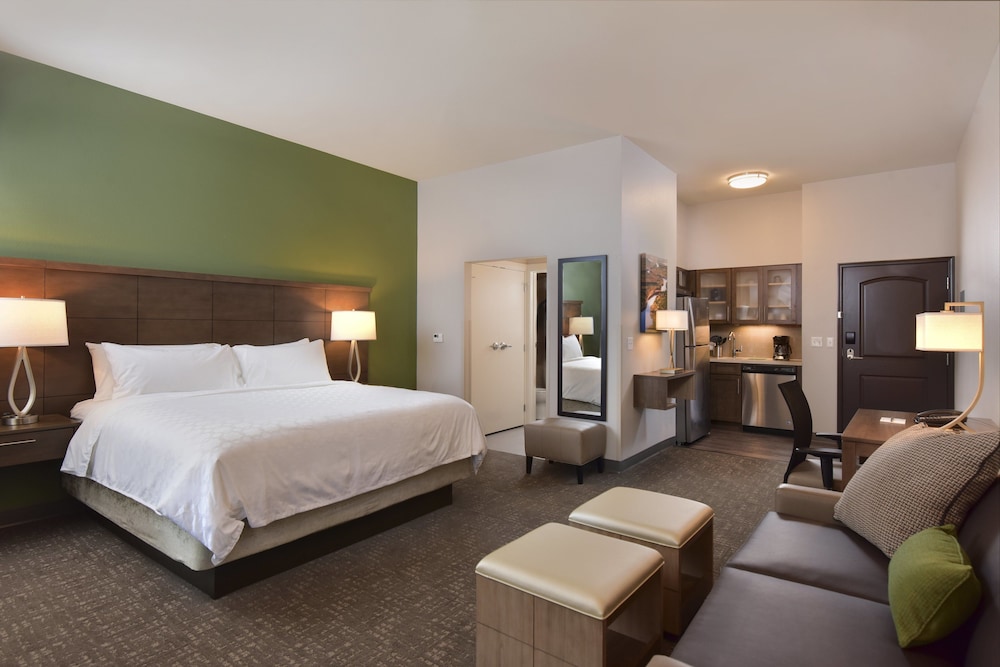 Staybridge Suites Wisconsin Dells - Lake Delton 16/58
