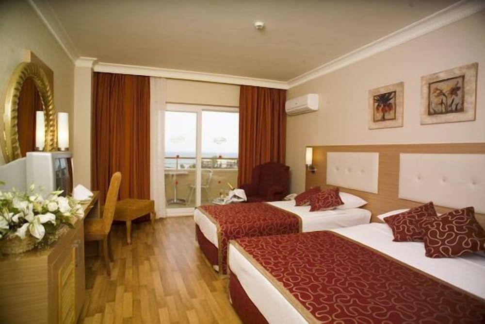 Alaiye Resort & Spa Hotel 8/50