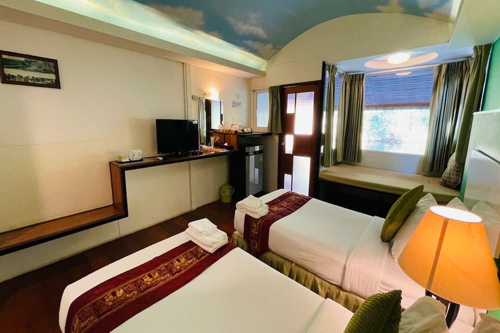 Banrimkwae Paerimnam Resort 12/50
