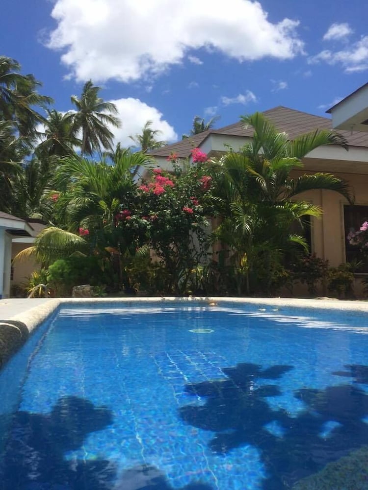 Ucoy Beach Resort 34/38
