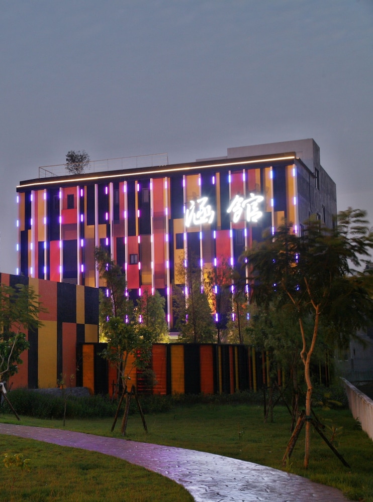 Han Guan Motel 1/48
