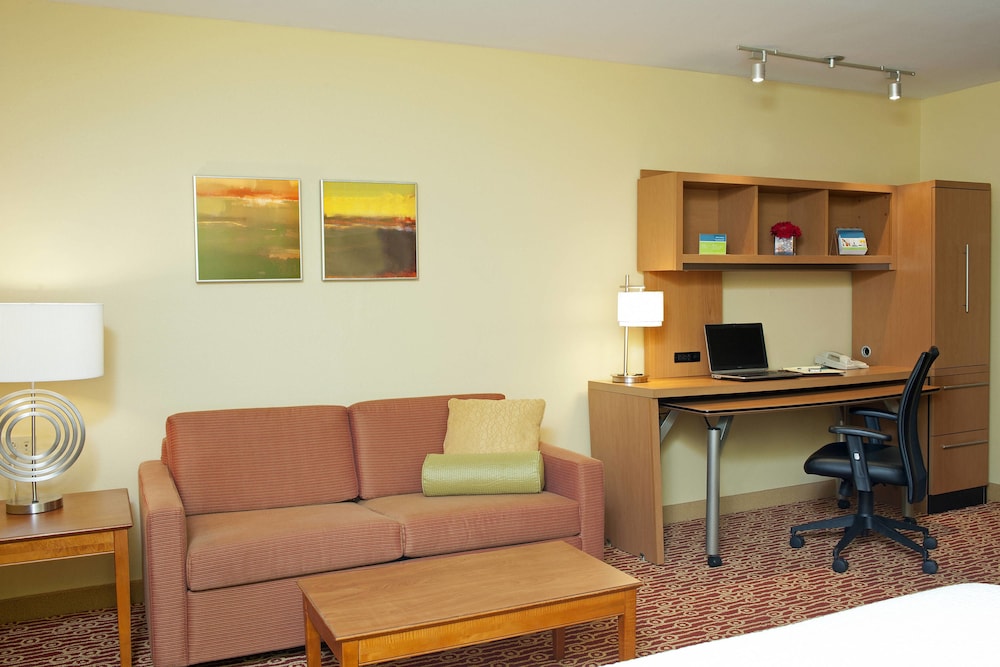 MainStay Suites Bloomington near University 35/42