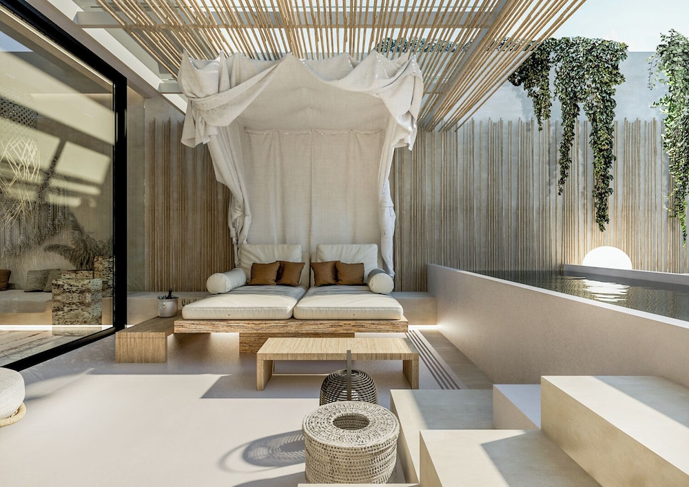Cafe del Mar Hotel 17/50