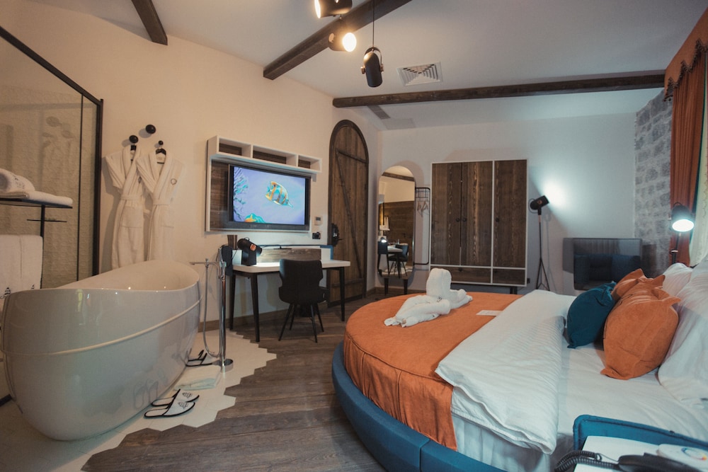 Cephanelik Butik Hotel 9/63