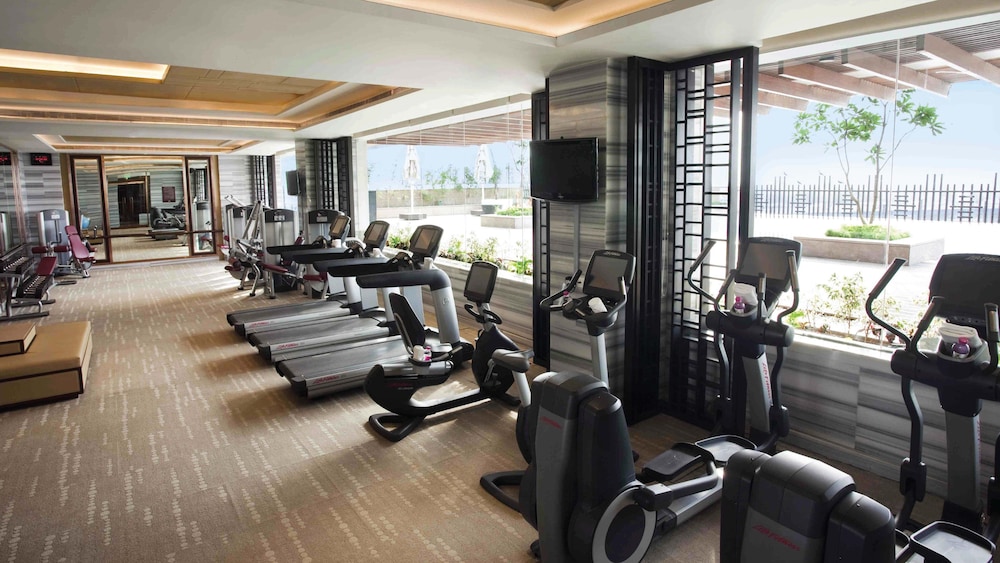 Crowne Plaza New Delhi Mayur Vihar Noida 38/64