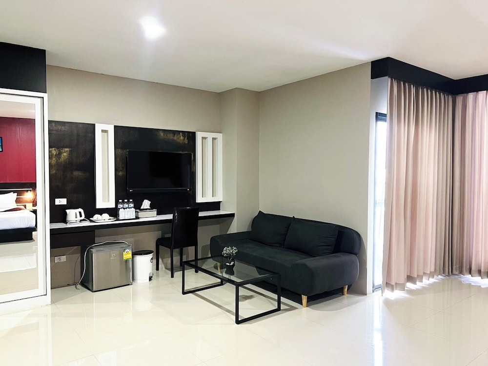 The Habour Front Hotel Surat Thani 35/46