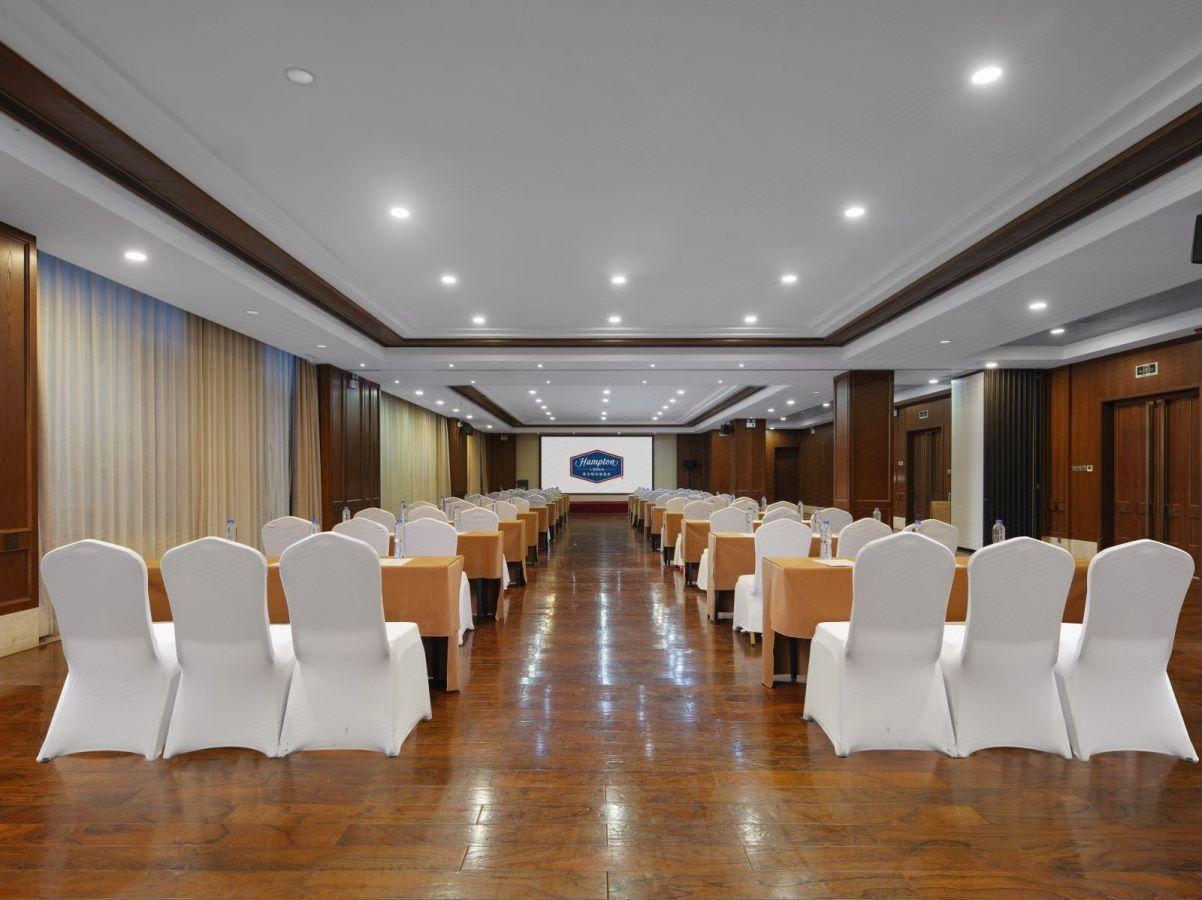 Hilton Hampton Inn Tianjin Jingbin Industrial Park 49/54