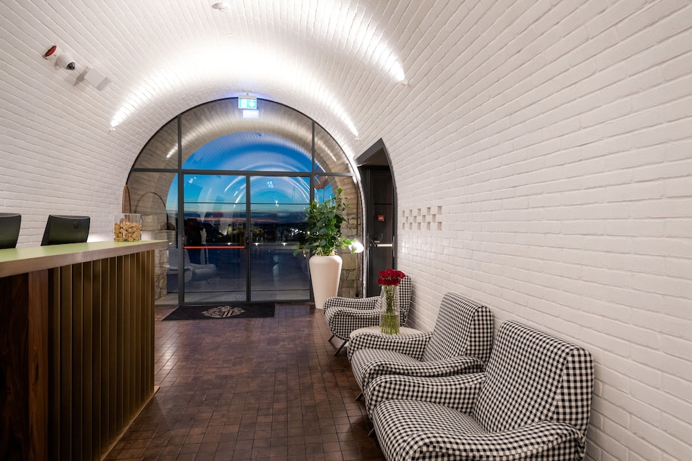 Wine Heritage Hotel Roxanich 59/81