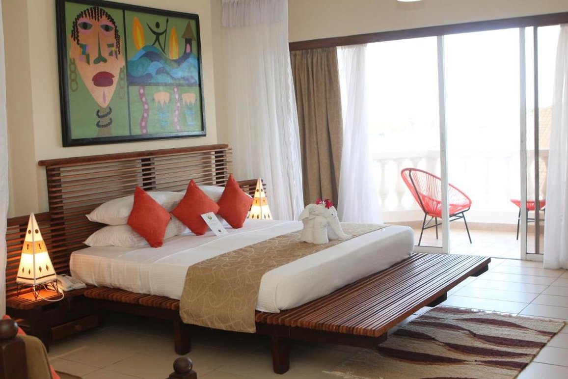 Room at CityBlue Creekside Hotel & Suites, MOMBASA