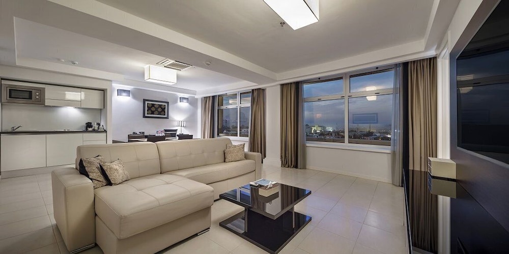 Fraser Suites Abuja 43/74