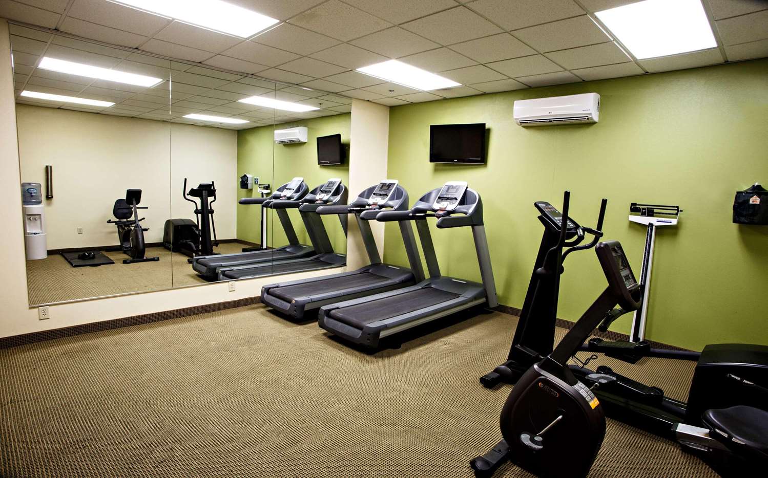 Country Inn & Suites by Radisson Harrisburg West PA 24/41