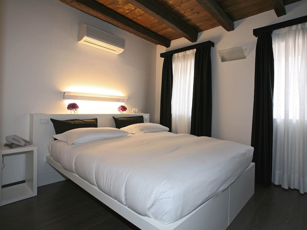 SUITE, ANNEX