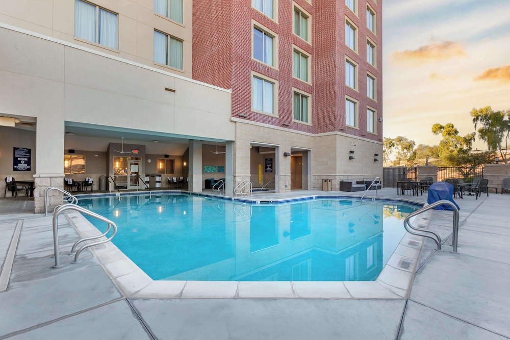 Drury Inn & Suites Phoenix Tempe 3/50