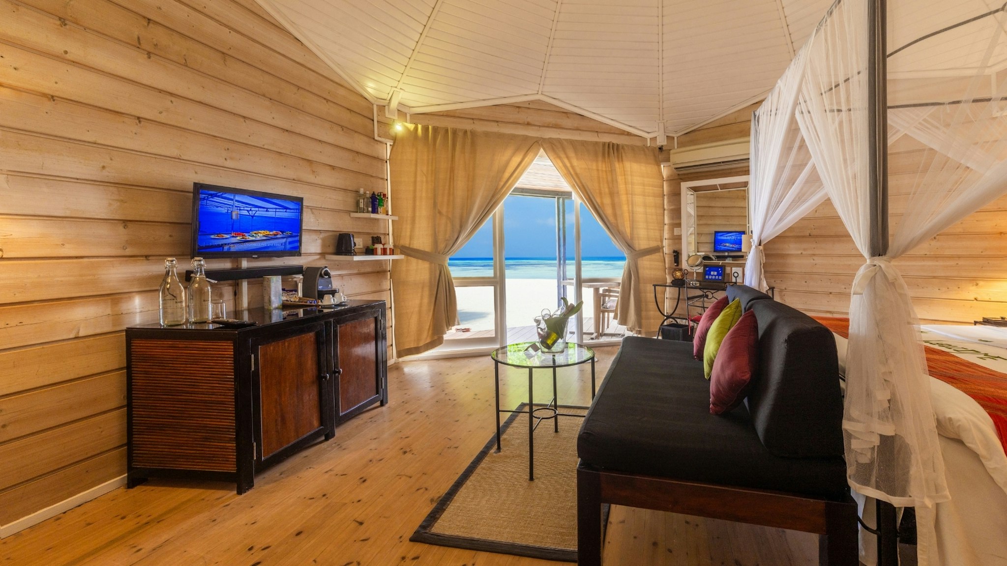 Kuredu Island Resort & Spa 7/50