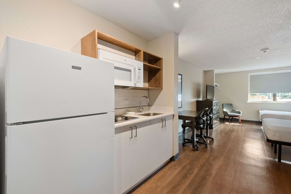 Extended Stay America Premier Suites Miami Downtown Brickell Cruise Port 39/54