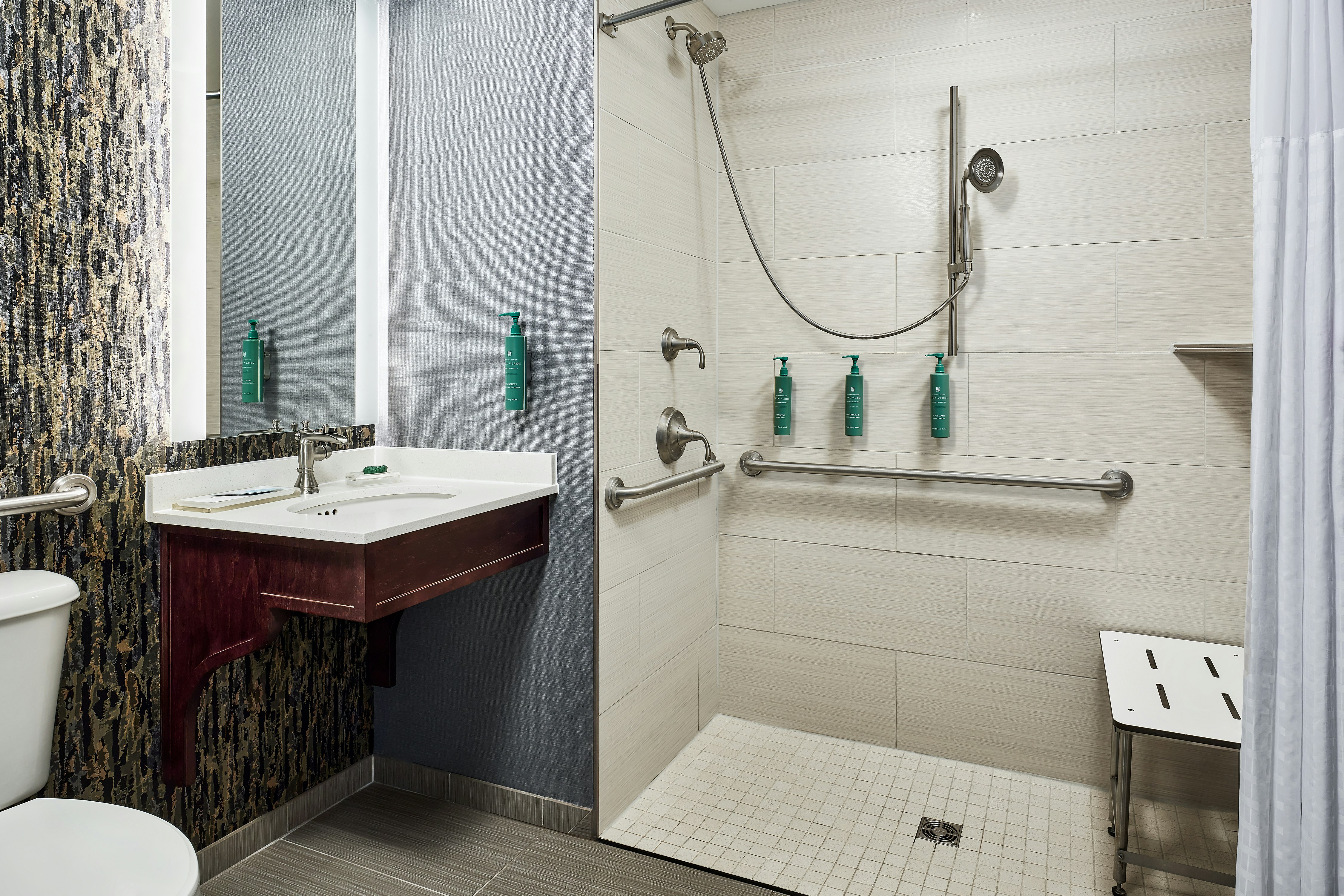 جناح بسرير كينج مع أريكة، Hotel Alex Johnson Rapid City Curio Collection By Hilton 4/6