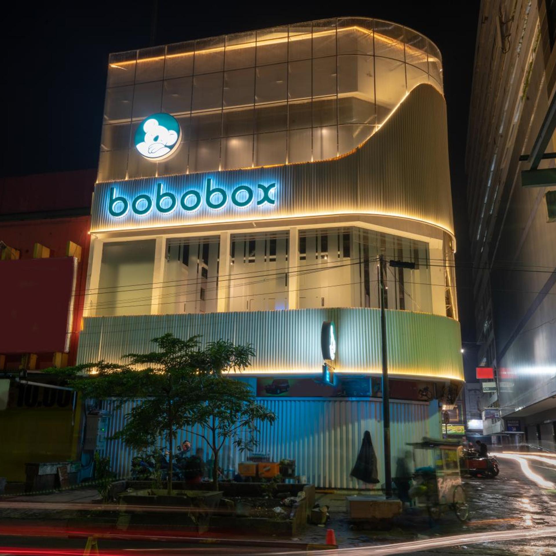 Bobobox Pods Alun Alun 1/43