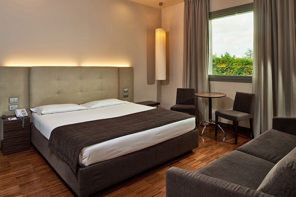 Private, Bungalow, King Bed