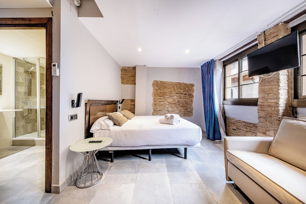 Ainb Picasso Corders Apartments 31/58
