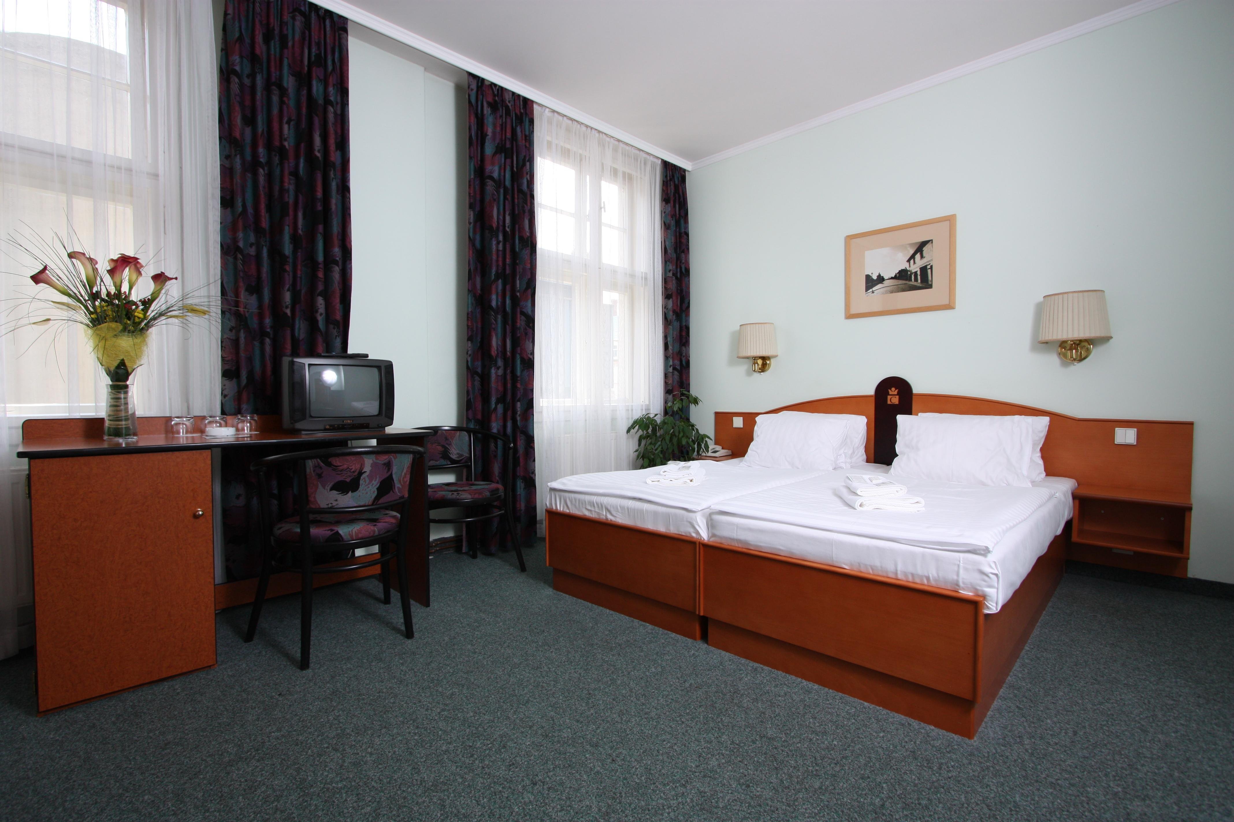Central Hotel 24/47