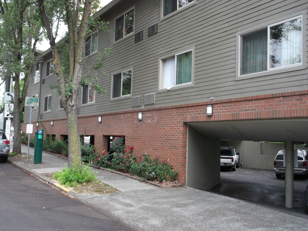 Downtown Value Inn 25/37
