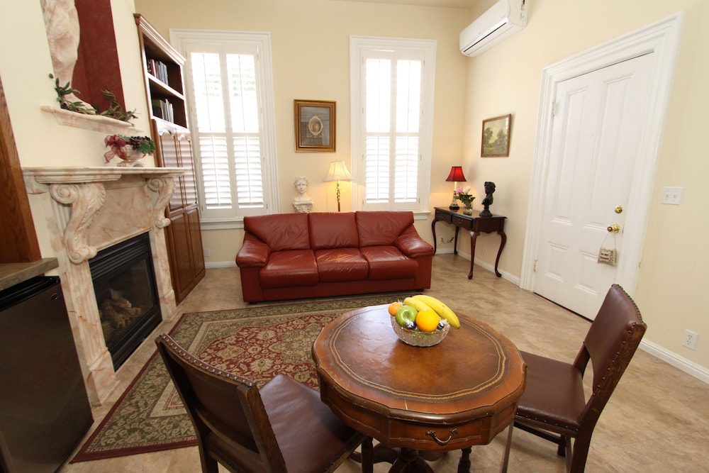 Napa Inn 32/50